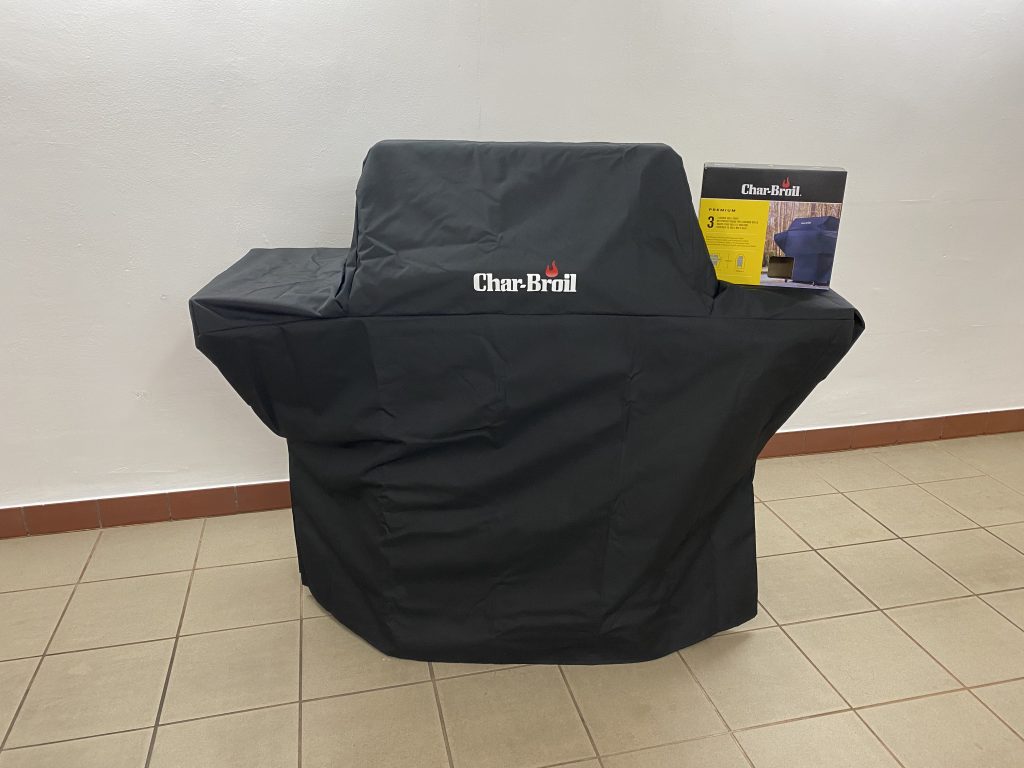 Char-Broil-Gasgril-Professional-Pro-3-S-Abdeckung-drauf