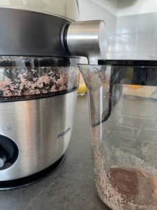 Philips HR192120 Entsafter in Betrieb