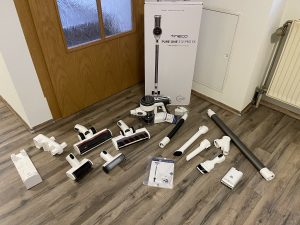 Tineco Pure ONE S12 PRO EX Akku-Staubsauger mit viel Zubehör