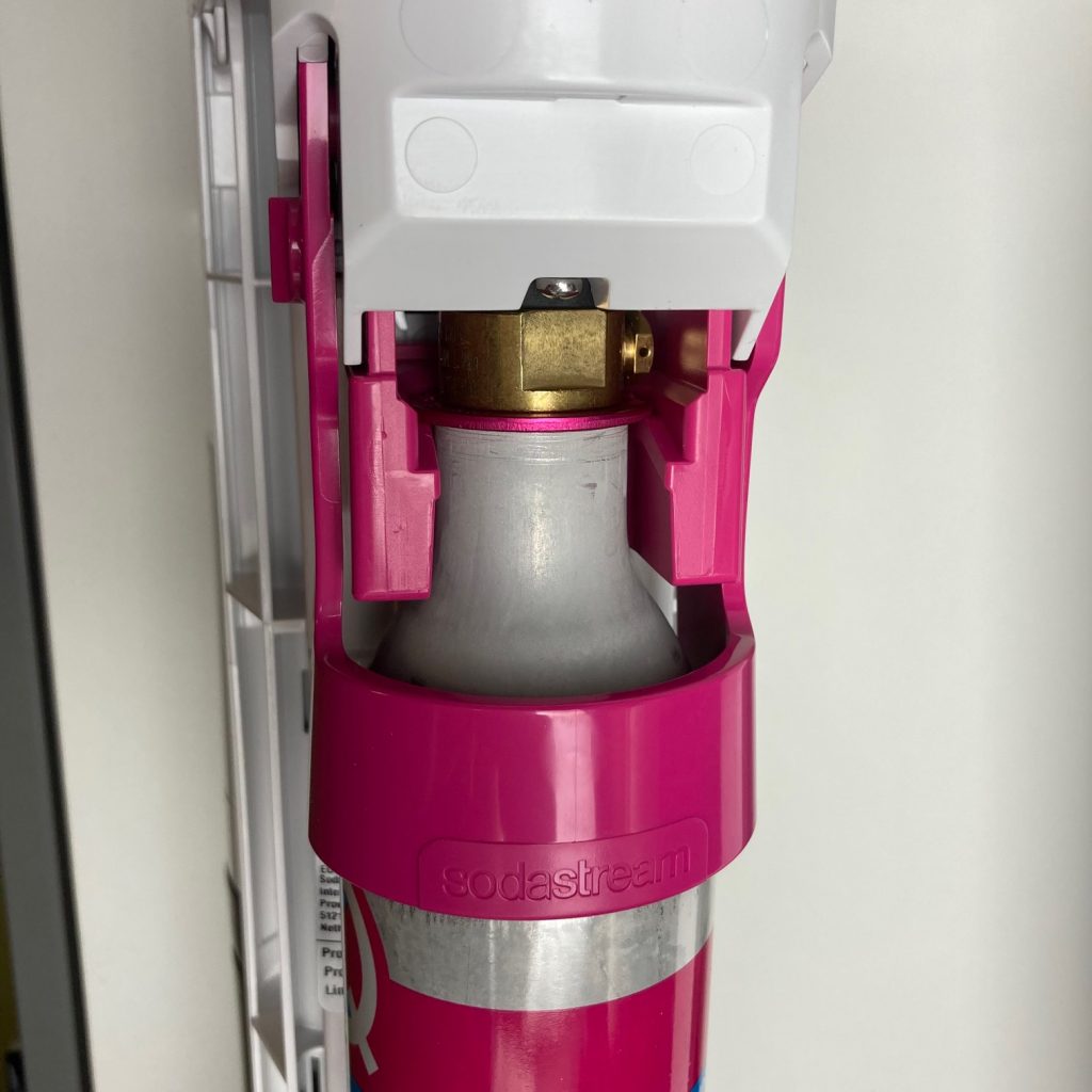 SodaStream Duo Zylinder eingesetzt