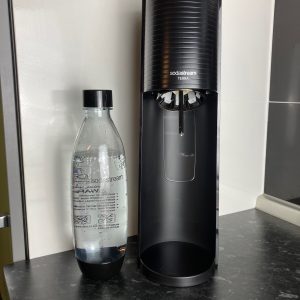 SodaStream Terra mit Sprudelwasser