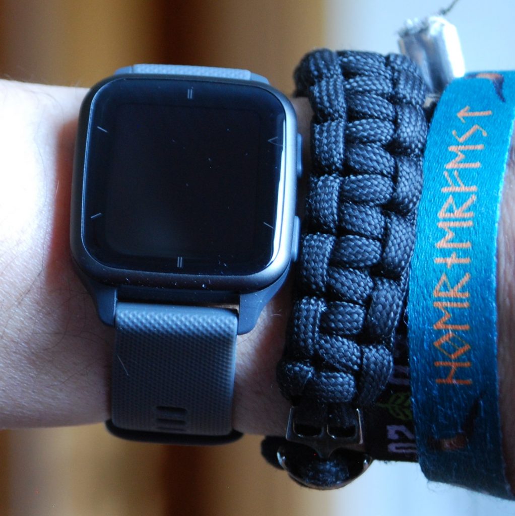 Die Garmin Venu SQ 2 Smartwatch am Arm