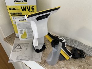 Der Schmutzwasserbehälter des Kärcher WV 6 Premium Fenstersaugers