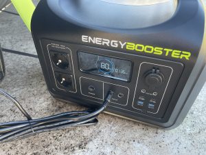 Energybooster Powerstation L 80 Prozent geladen