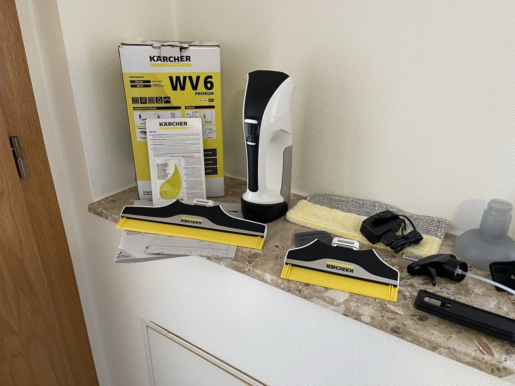 Der Kärcher WV 6 Premium samt Zubehör