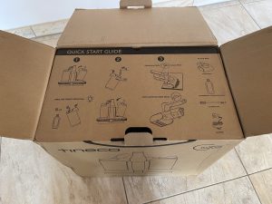 Tineco Carpet One Spot Waschsauger mit Schnellstartanleitung auf dem Karton