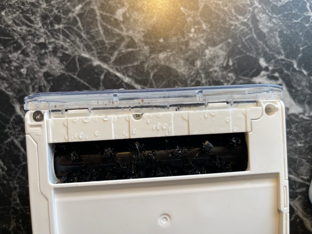 Die Turbobürste des Tineco Carpet One Spot Waschsaugers