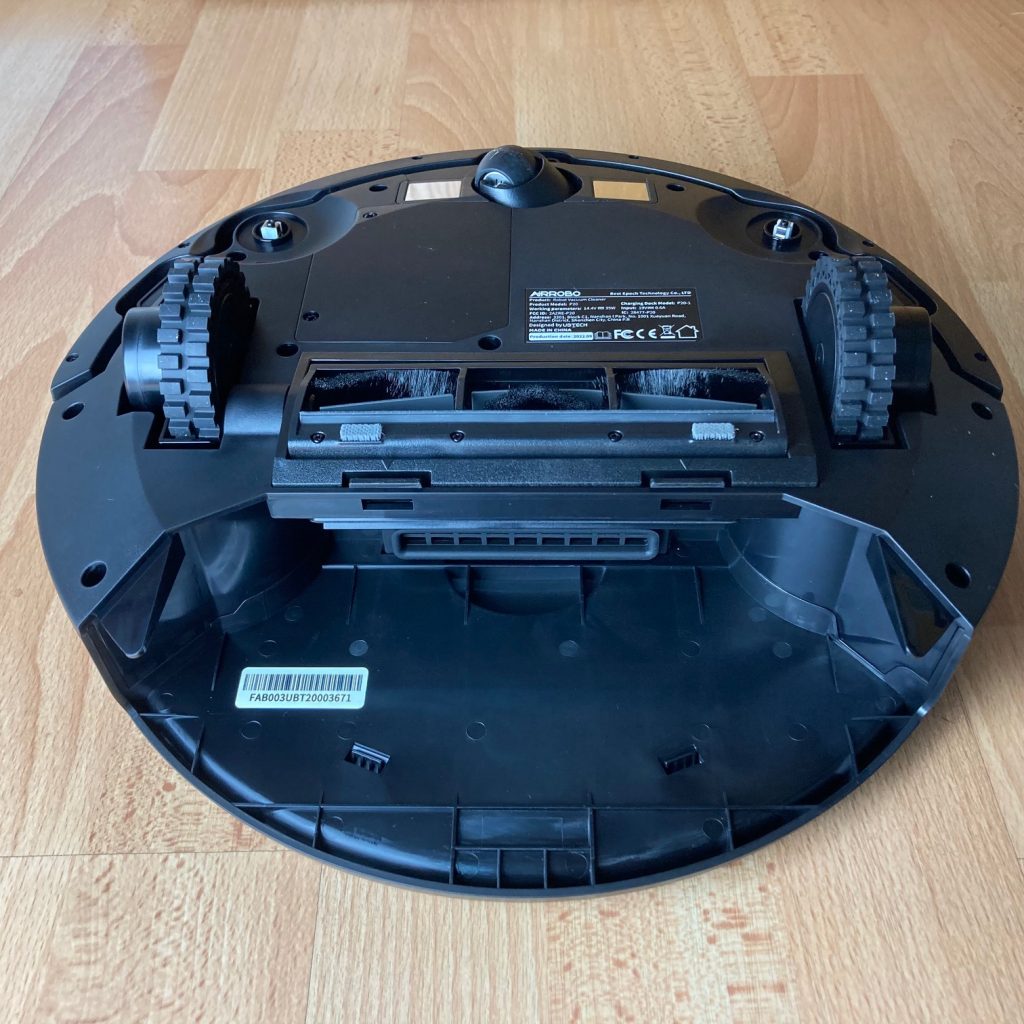 AIRROBO P20 Staubtank entnommen