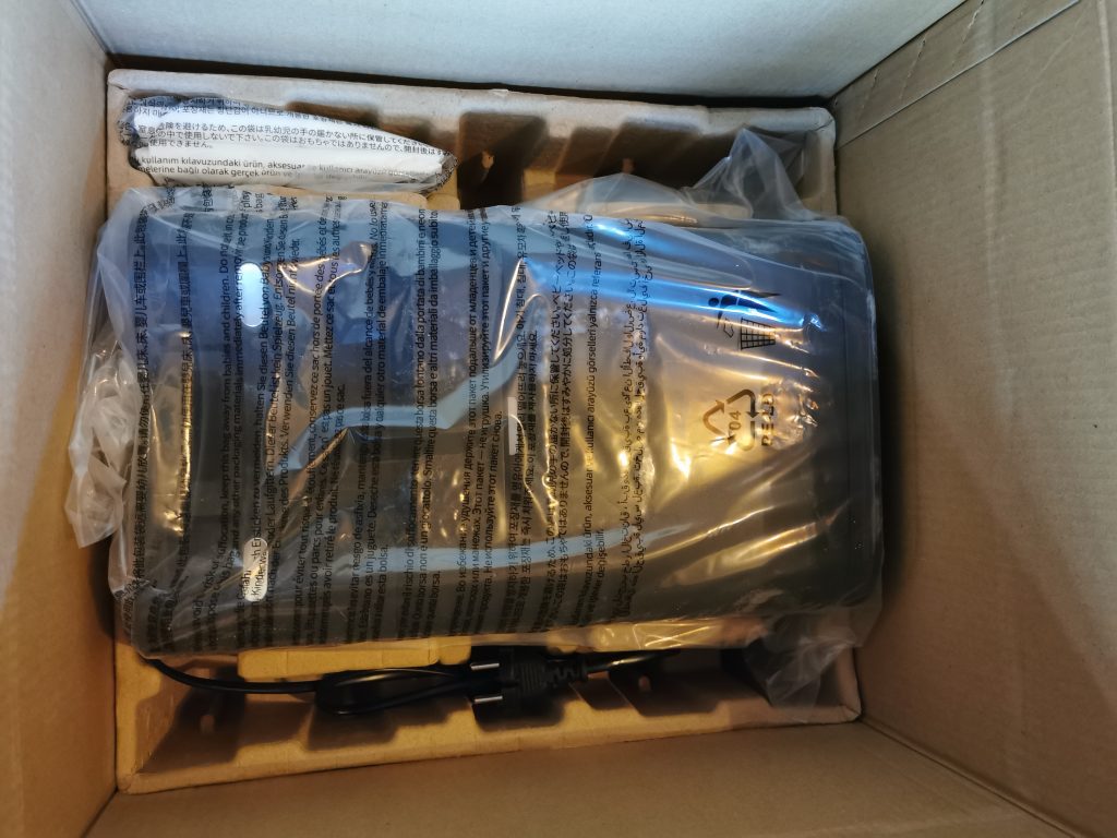 Botslab S8 Saugroboter Ladestation verpackt