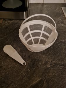 Dauerfilter und Kaffeelöffel