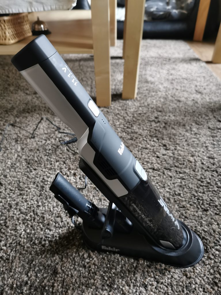 Fakir AS 1110 LT Premium Handstaubsauger Ladestation von der Seite