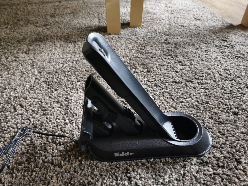 Fakir AS 1110 LT Premium Handstaubsauger Ständer mit Bürsten seitenansicht