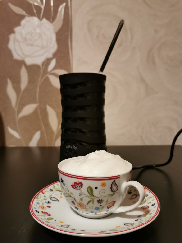 Fakir Milky Art Milchaufschäumer Milchschaum in Tasse
