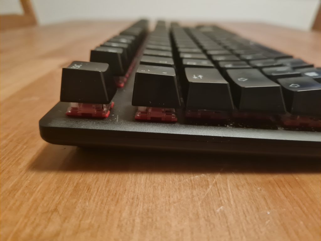 HyperX Alloy Origins Core Tastatur im niedrigsten Winkel (3 Grad)