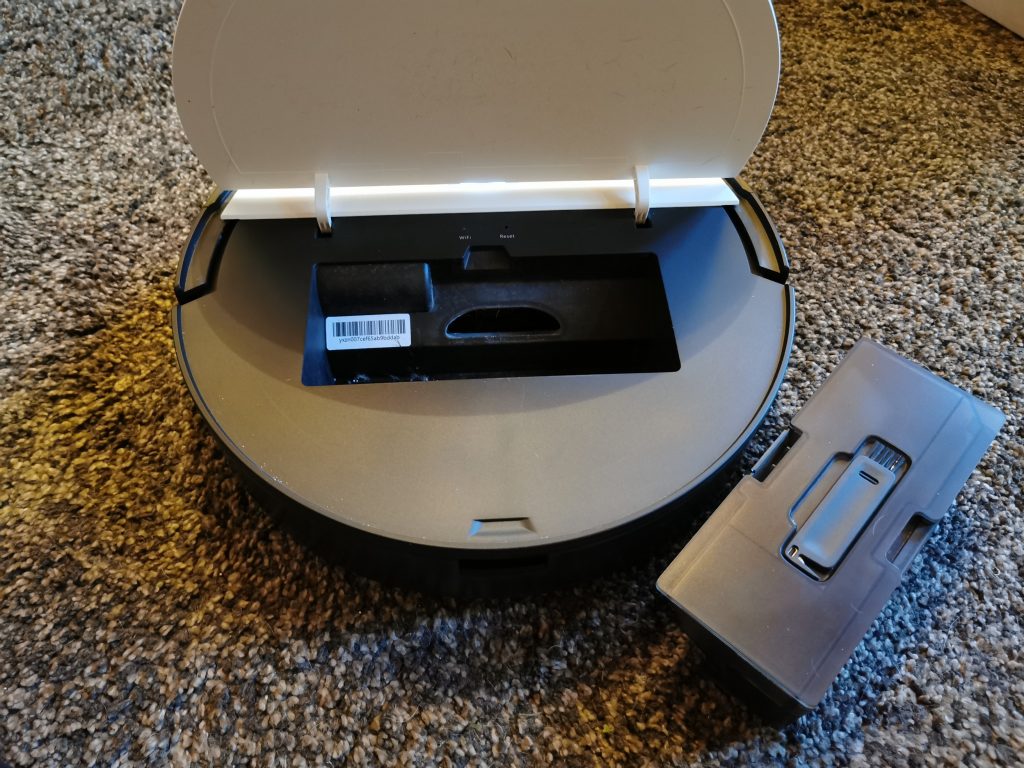 Medion X50 SW Saug- und Wischroboter Unteransicht
