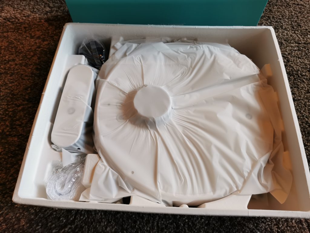 Lefant M1 Saugroboter verpackt