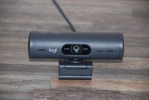 Logitech Brio 500 offen