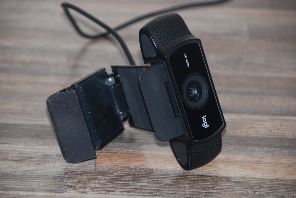 Logitech C922 Pro liegend