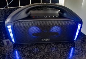 Tribit StormBox Blast Bluetooth-Lautsprecher Inbetriebnahme