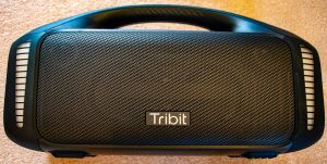 Tribit StormBox Blast Bluetooth-Lautsprecher Vorderansicht von oben