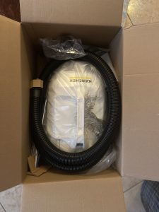 Kärcher DS6 Premium Staubsauger in der Verpackung