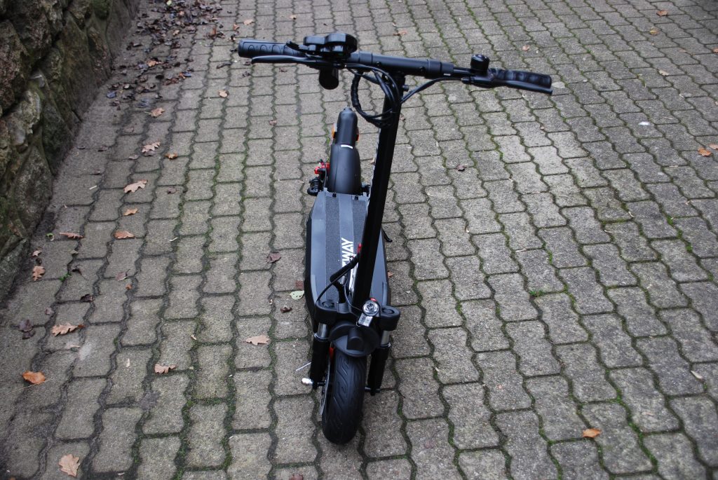 Hitway H5 Elektro-Scooter Vorderansicht