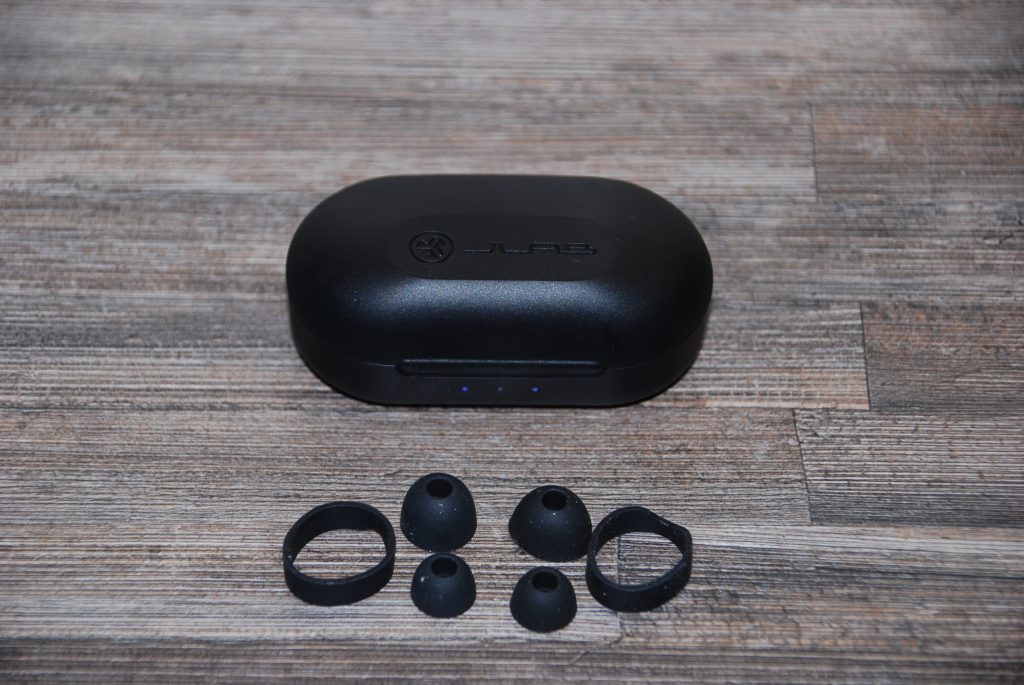 Jlab JBuds Air Pro mit Zubehör