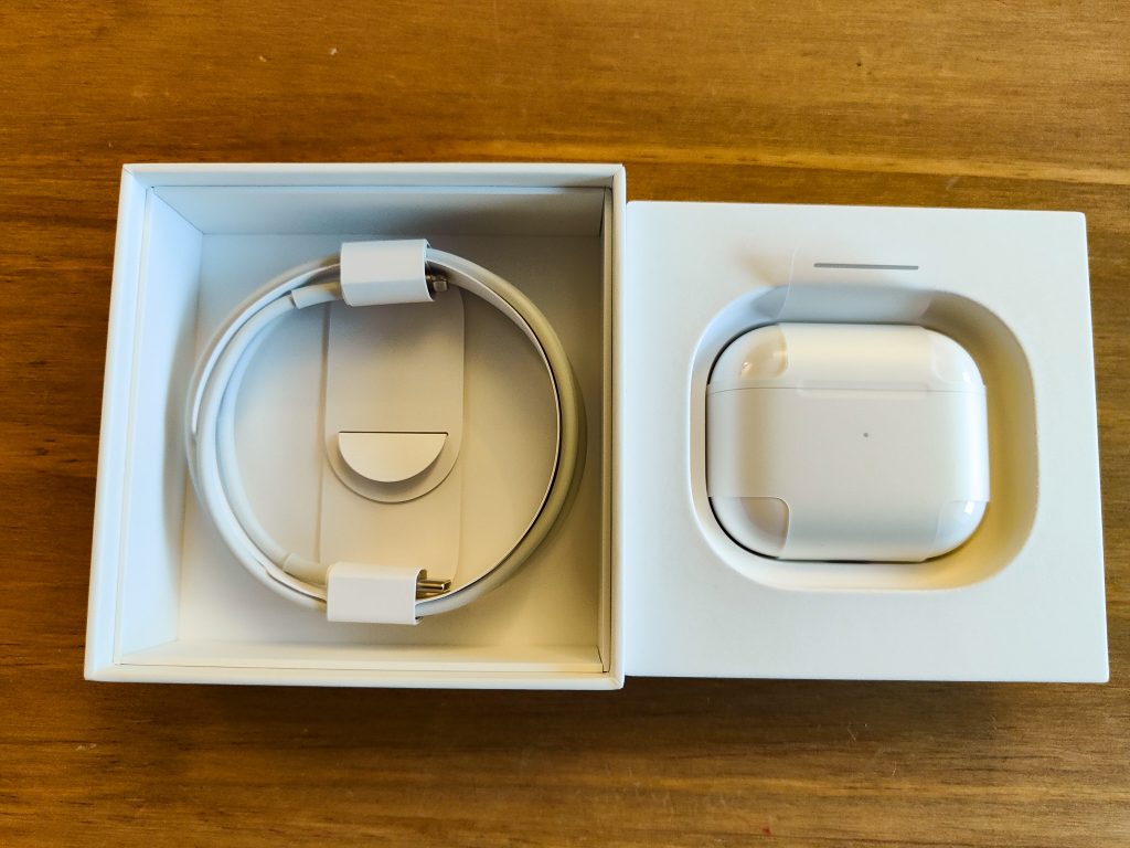Apple AirPods (3. Generation) In-Ear-Kopfhörer in der Verpackung