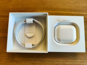 Apple AirPods (3. Generation) In-Ear-Kopfhörer in der Verpackung