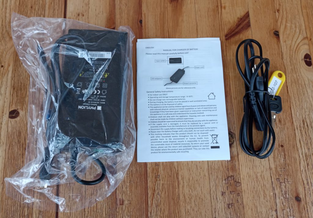 FISCHER E-Bike City CITA 4.1i Zubehör ausgepackt