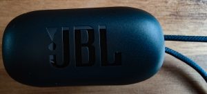 JBL Reflect Aero In-Ear-Kopfhörer Ladecase