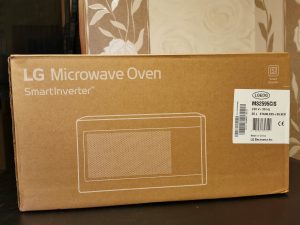 LG Electronics NeoChef MS 2595 CIS Mikrowelle Verpackung