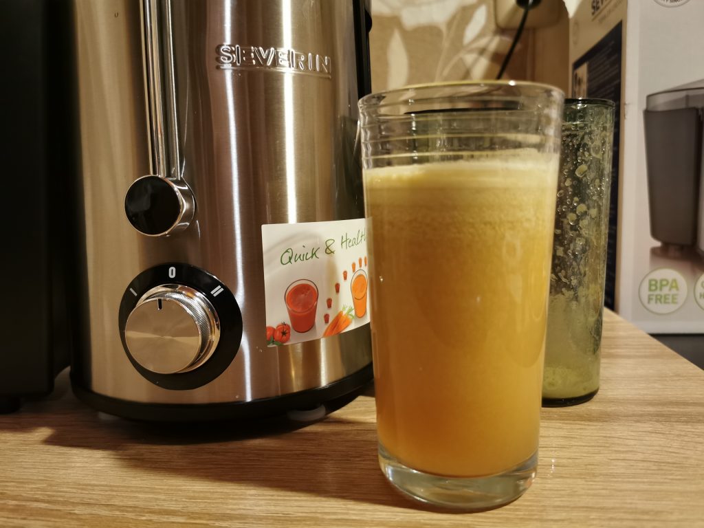 Severin Entsafter ES 3566 Apfelsaft im Glas