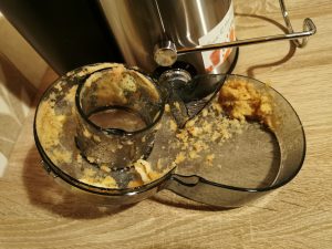 Severin Entsafter ES 3566 Apfeltrester im Deckel