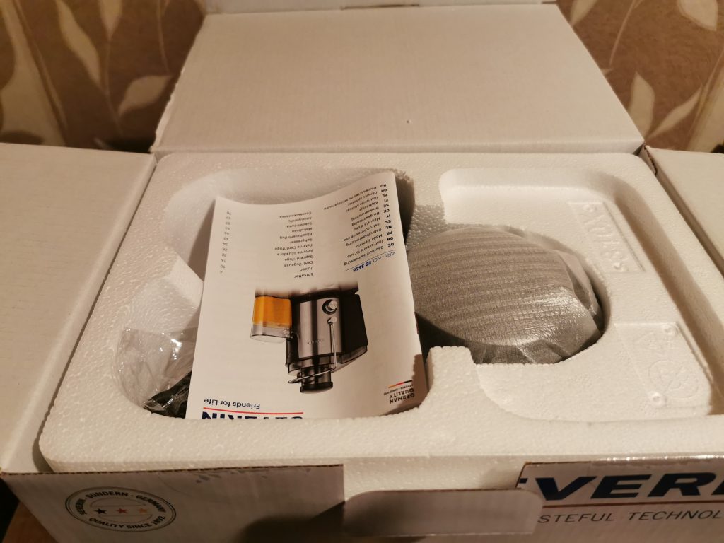 Severin Entsafter ES 3566 Verpackung geöffnet