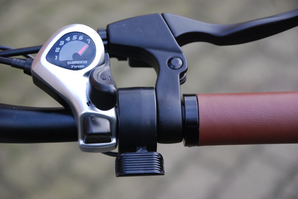 Fafrees F26 Pro E-Bike Gashebel und Gangschaltung
