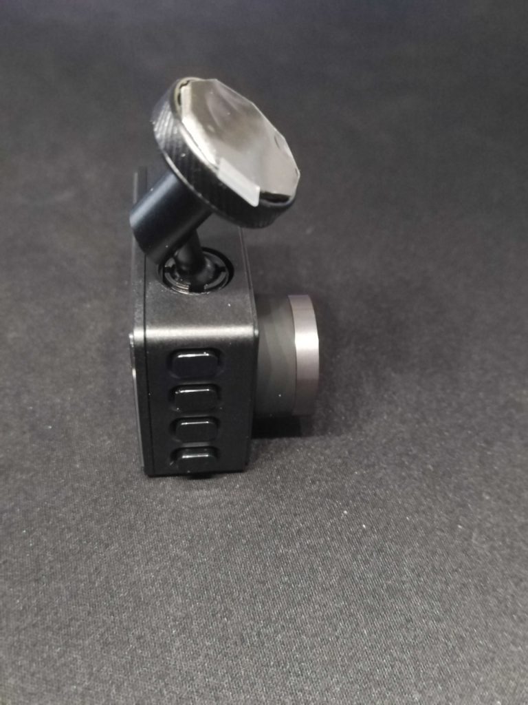 Garmin 57 Dashcam von der linken Seite