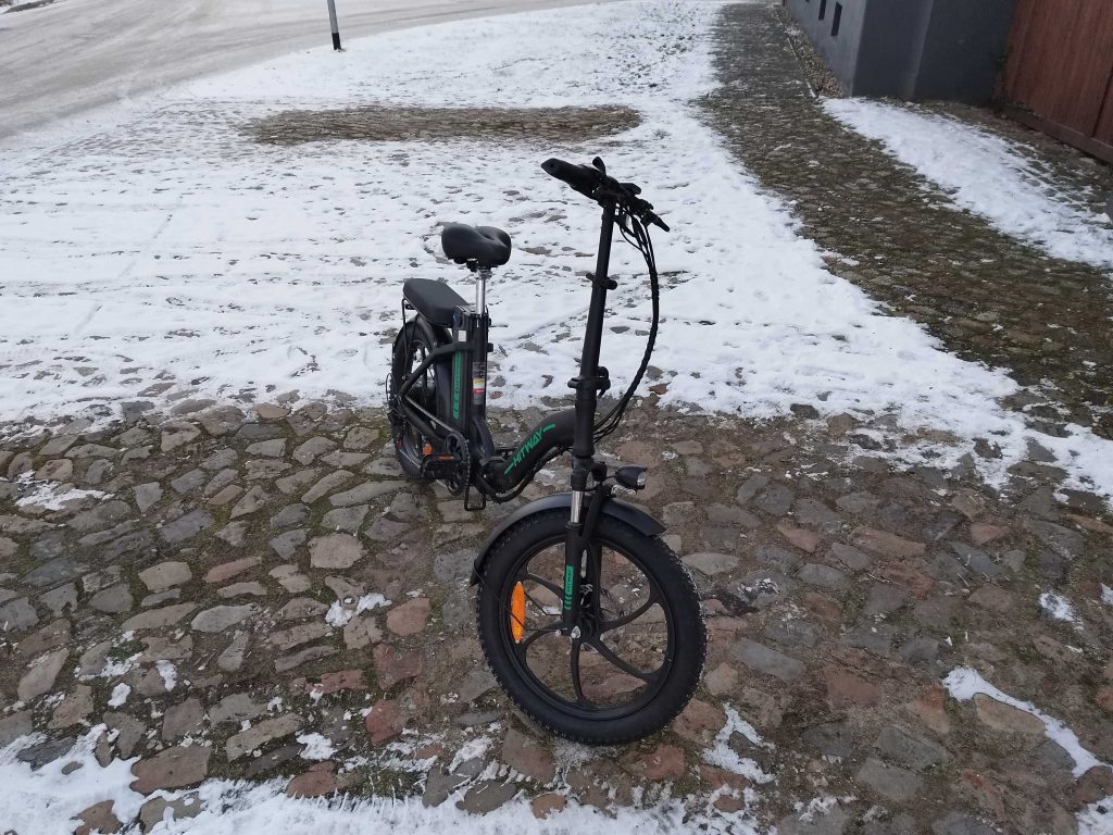Hitway BK5 E-Bike Komplettansicht von vorne