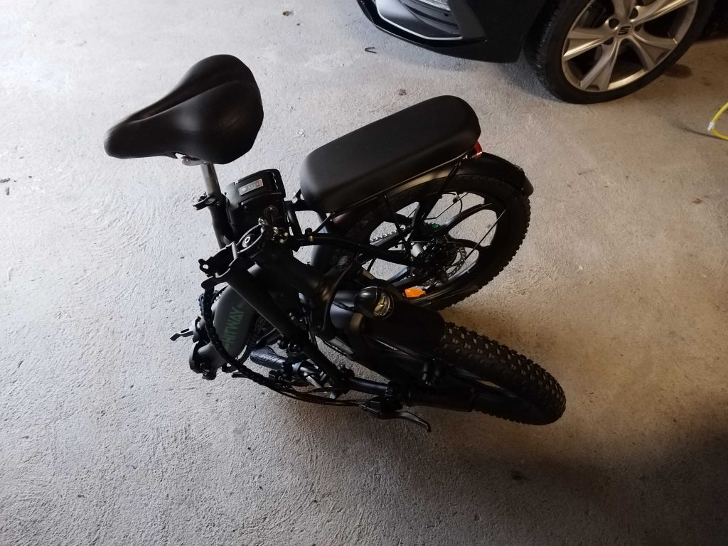 Hitway BK5 E-Bike vollständig zusammengeklappt