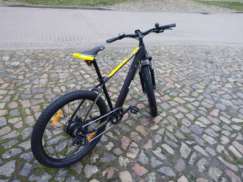 Jeep MHR 7000 E-Bike schräg von hinten rechts
