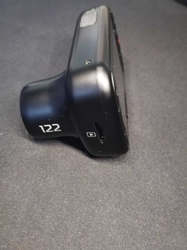Nextbase 122 GW von der rechten Seite