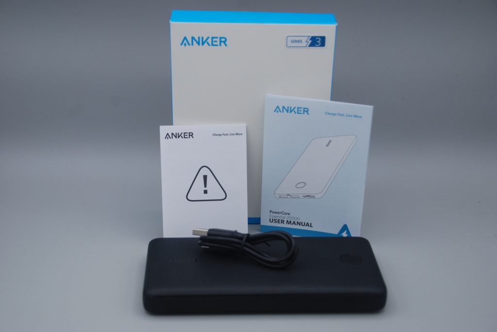Anker 325 Powerbank mit Packung und Kabel
