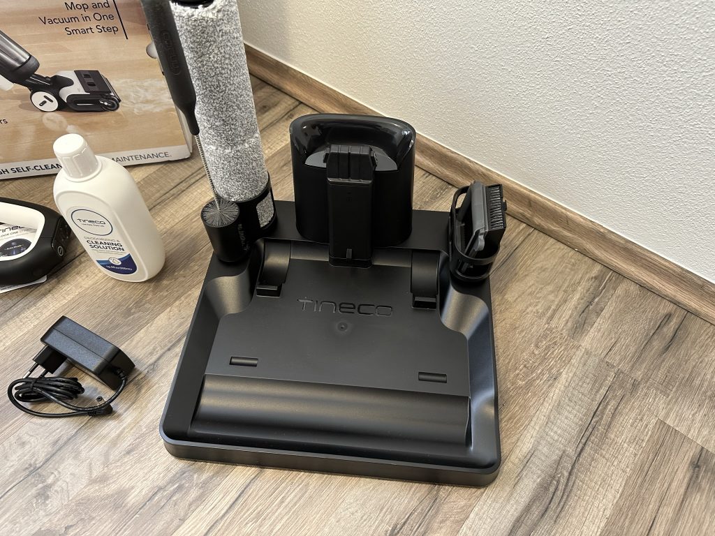 Tineco-Floor-ONE-S7-PRO-selbstreinungs-und-ladestation