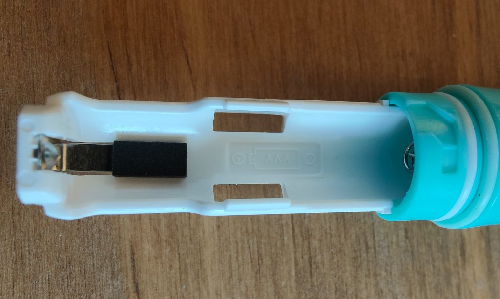 Dada-Tech DT-K6 Elektrische Zahnbürste für Kinder Batteriefach