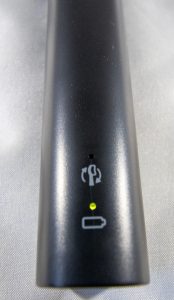 Elektrische Zahnbürste Philips Sonicare 3100 in Betrieb