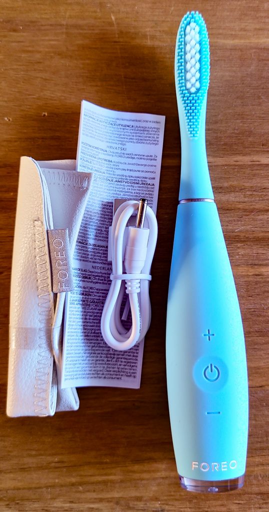 FOREO ISSA 3 Elektrische Zahnbürste Lieferumfang