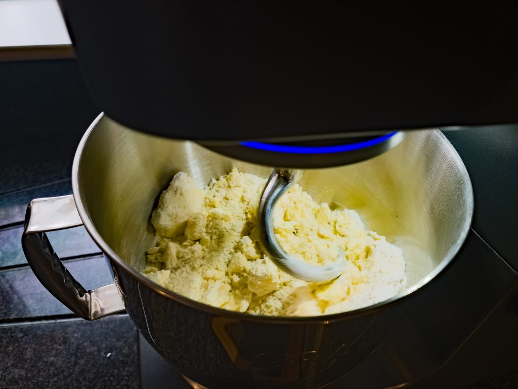 GRAEF MYestro Küchenmaschine knetet Teig 2