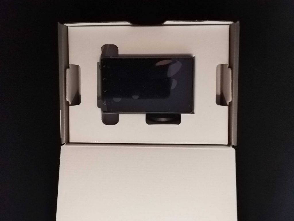 Garmin Dash Cam Live in der Verpackung