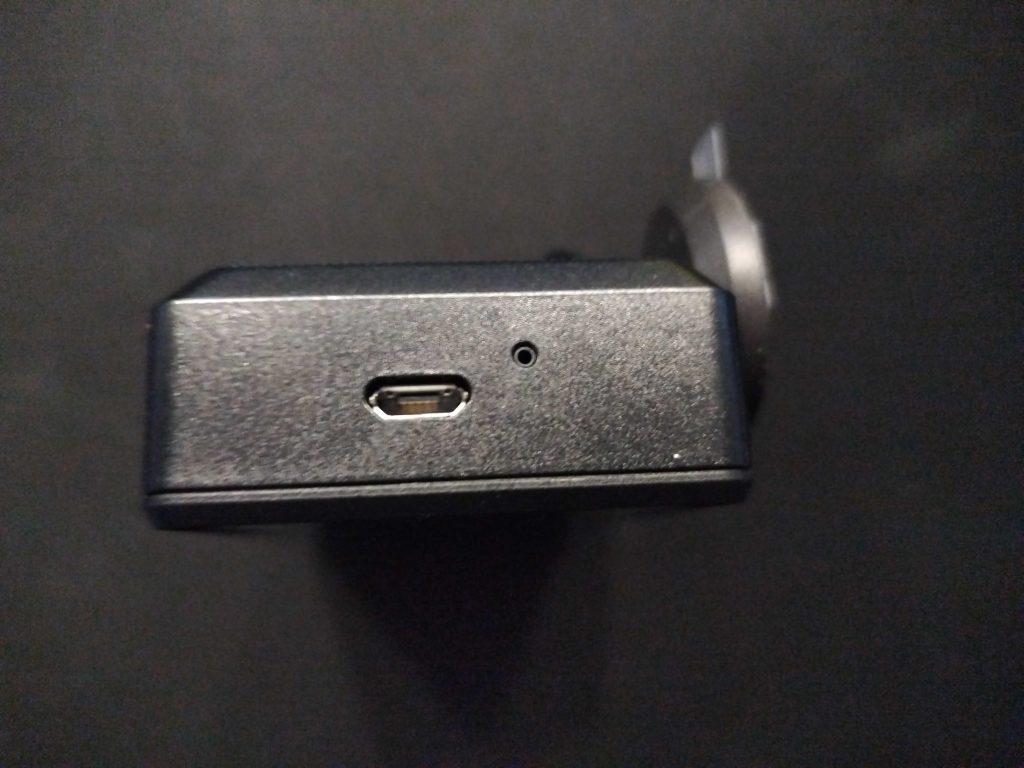 Micro-USB-Anschluss der Garmin Dash Cam Live