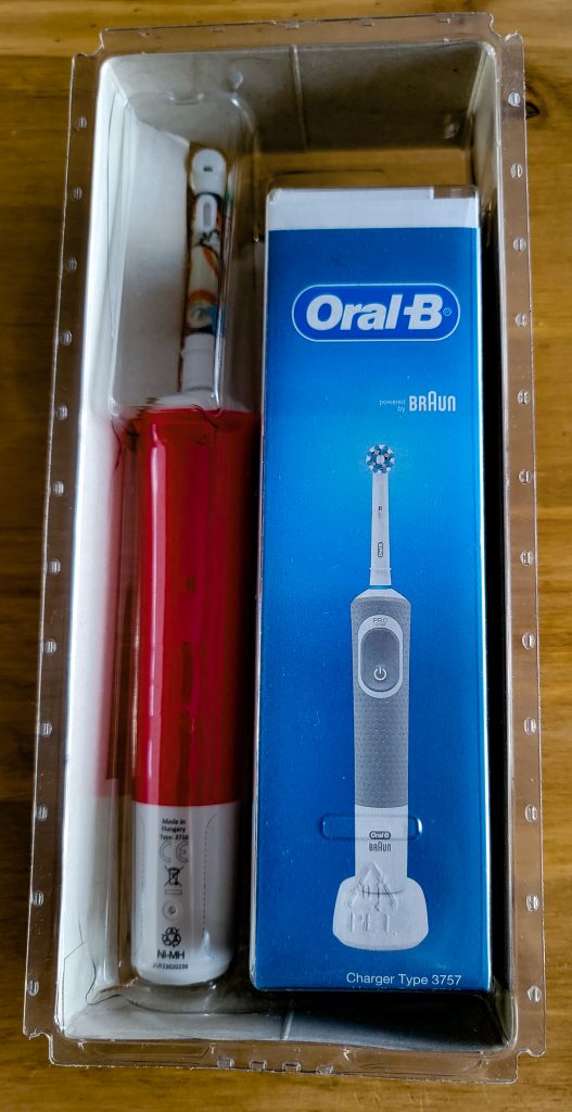Oral-B Star Wars Elektrische Kinderzahnbürste geöffnete Verpackung